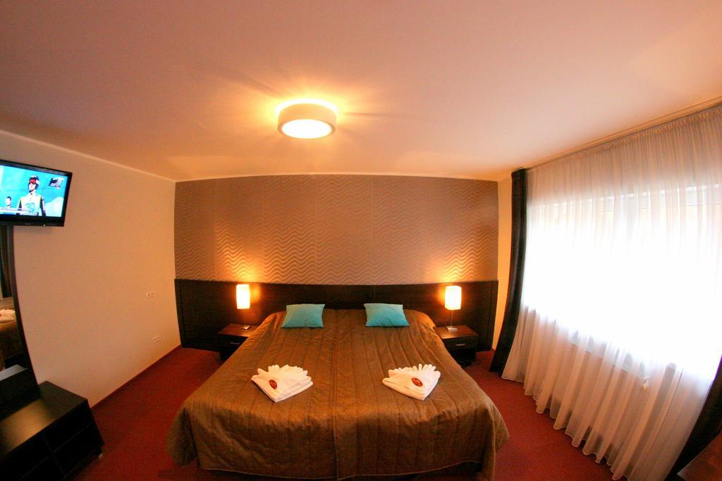 Hotel I Restauracja Złoty Las الغرفة الصورة
