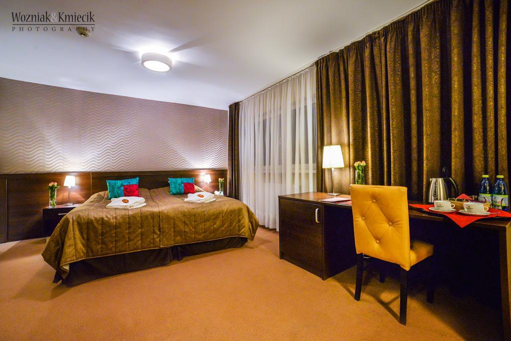 Hotel I Restauracja Złoty Las المظهر الخارجي الصورة